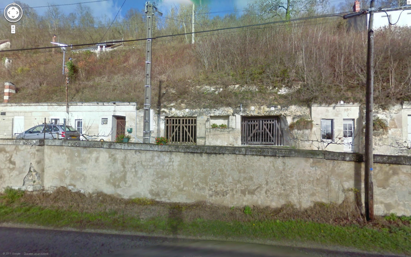 Fichier:Vue entree carriere villiersgoogle street.bmp