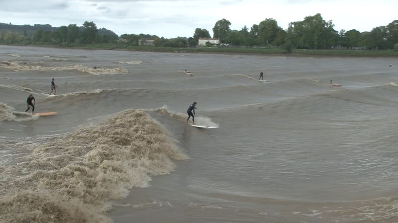 Fichier:WIKHYDRO mascaret 19 septembre 2013.jpg