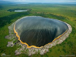 Rift floor Queen Elizabeth National Park, Ouganda, Joel Sartore.jpg