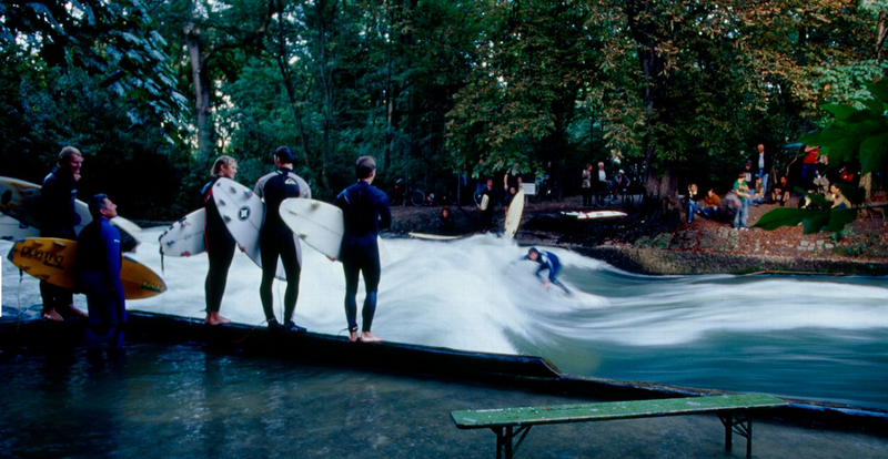Fichier:Eisbach river 2.bmp