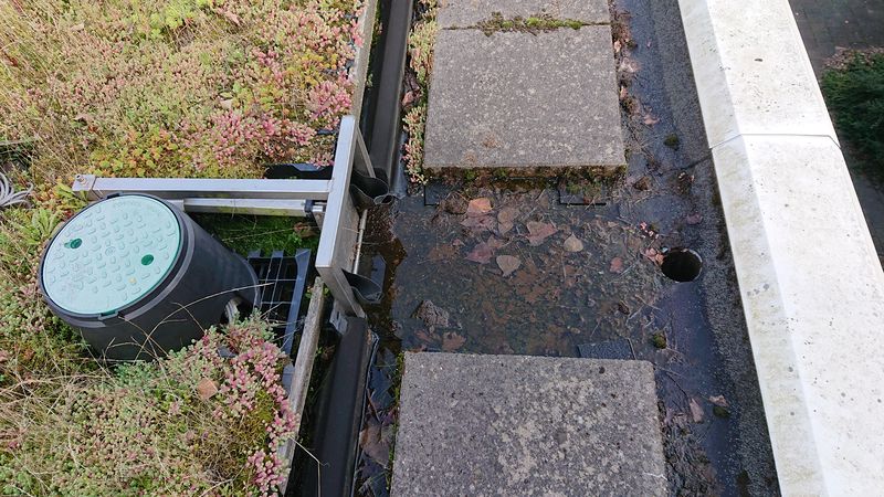 Fichier:Régulateur de débit toit - Amsterdam-01.JPG
